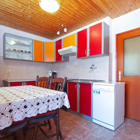 Appartement Nikica 782 *